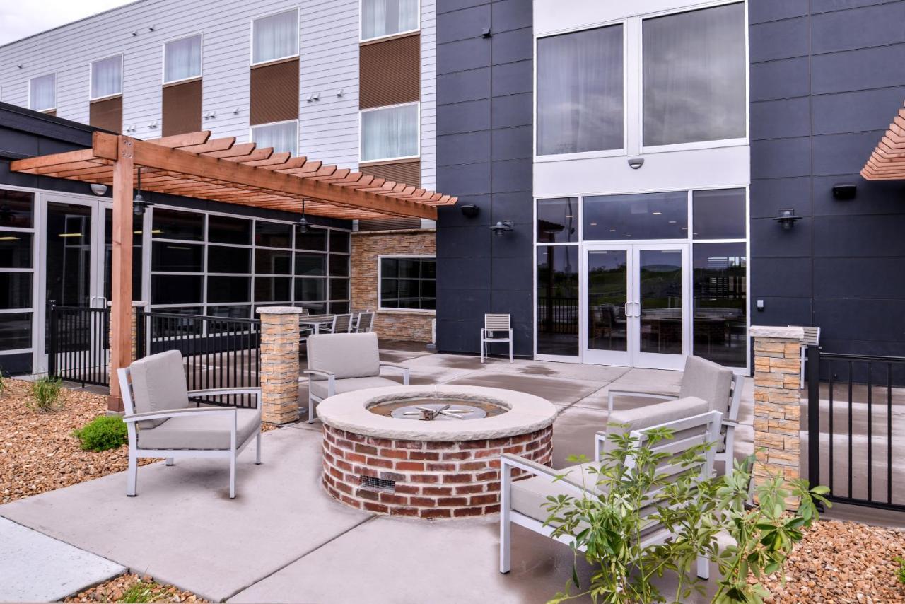 Country Inn & Suites By Radisson, Ft Atkinson, Wi Fort Atkinson Exterior foto